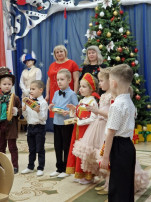 Новогодний утренник в группе «Росинка» Новогодний утренник в группе «Росинка».